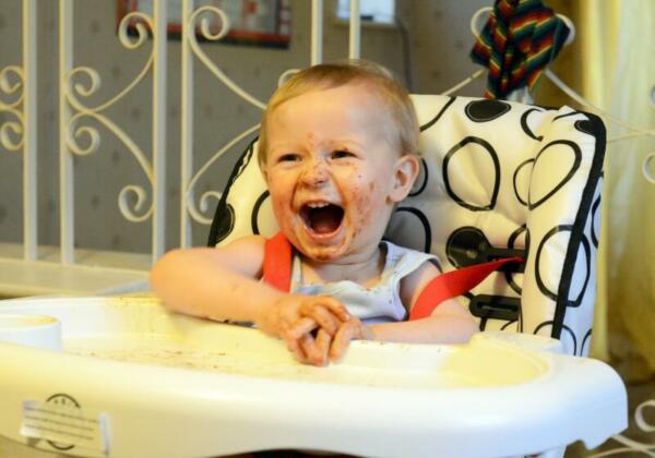 Little child singing