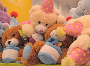 stuffed-animals-1818223_640