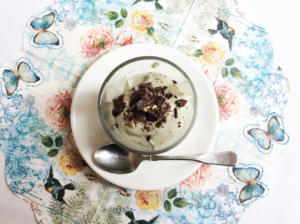 Kokos-Matcha-Mousse