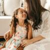 Kommunikation mit Kindern - Mutter und Tochter