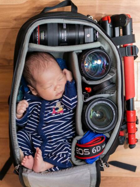 Baby in Kameratasche