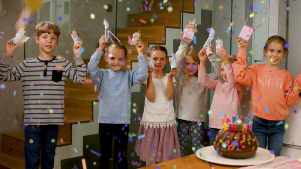 Geburtstagsset_Unicorn_Kinder_mit-gebastelten_Teilen